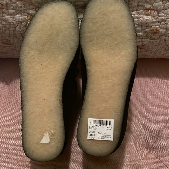New never worn Clarks Wallabees originals black sz 7 - Picture 4 of 5